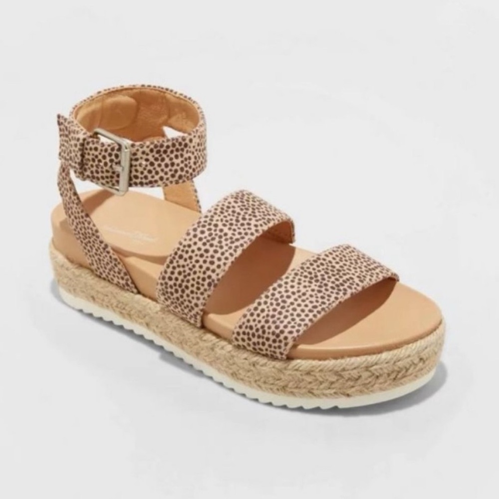 Universal Thread Women's Annie Platform Sandals